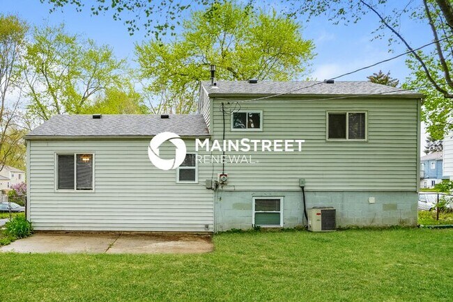 Building Photo - 3 Bedroom Pet-Friendly Home in COLUMBUS, O...