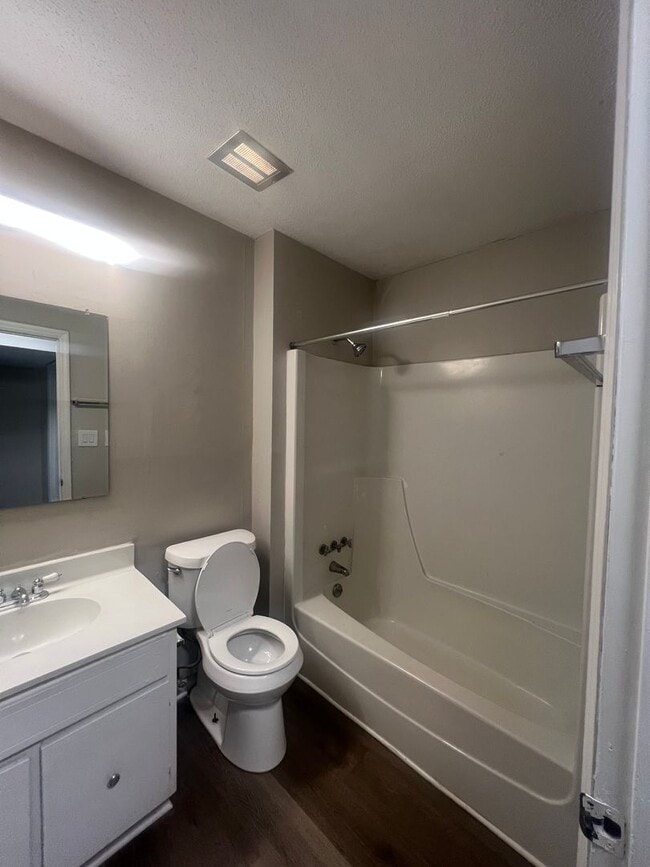 Building Photo - 3 Bedroom Townhome South Charlotte for $1700.00