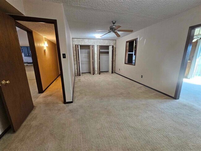 Building Photo - 1104 NW 52nd Cir