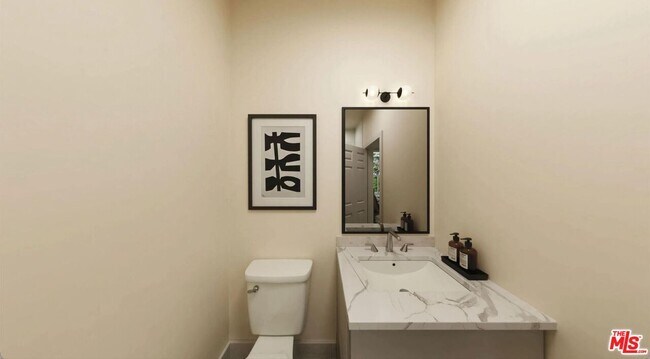 Building Photo - 2901 Raymond Ave