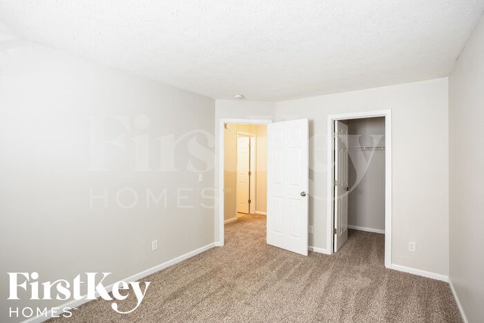 Building Photo - 10622 Deercrest Ln