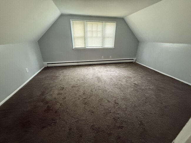 Building Photo - 23 Bermuda Cir