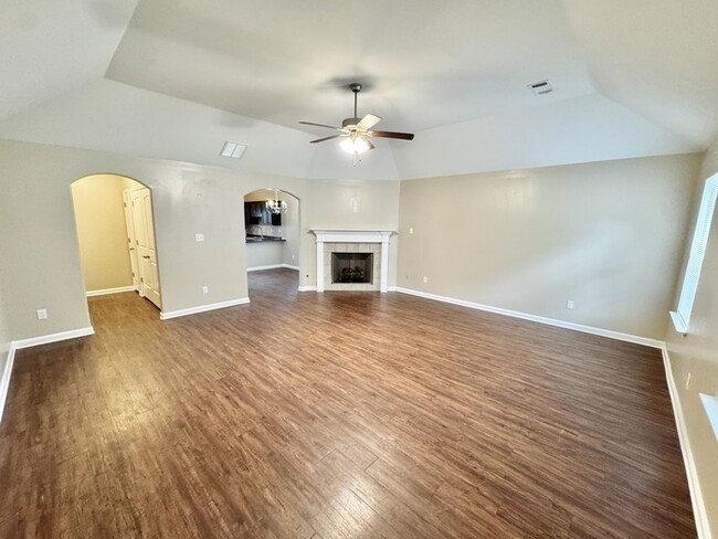 Building Photo - 5626 Tulip Tree Dr