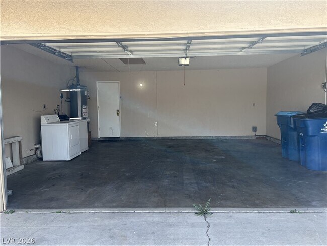 Building Photo - 6845 Carrera Dr