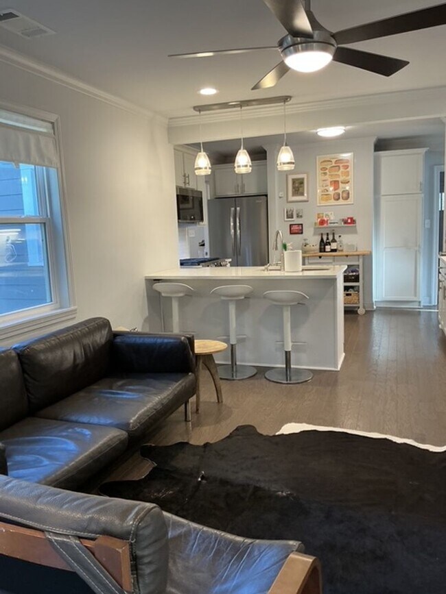 Building Photo - Normaltown home, a Charming 3 bedroom/ 2 bathroom Home Close to UGA and Hospitals!