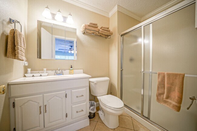 Building Photo - 125 Carl Dr