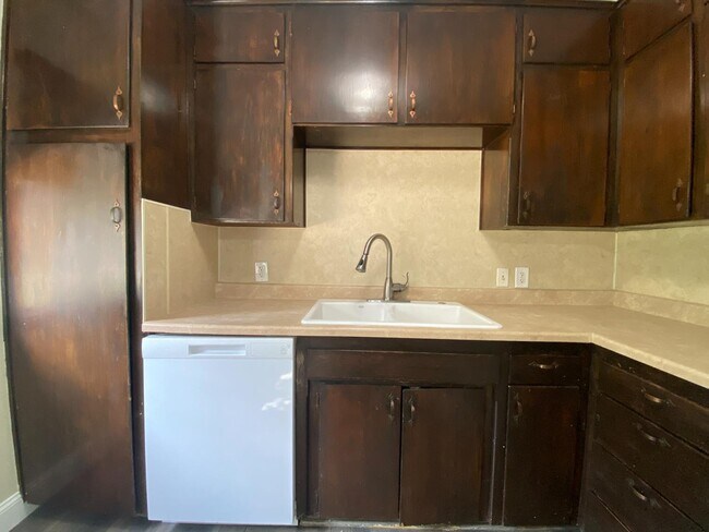 Building Photo - 2609 W Griffith Way