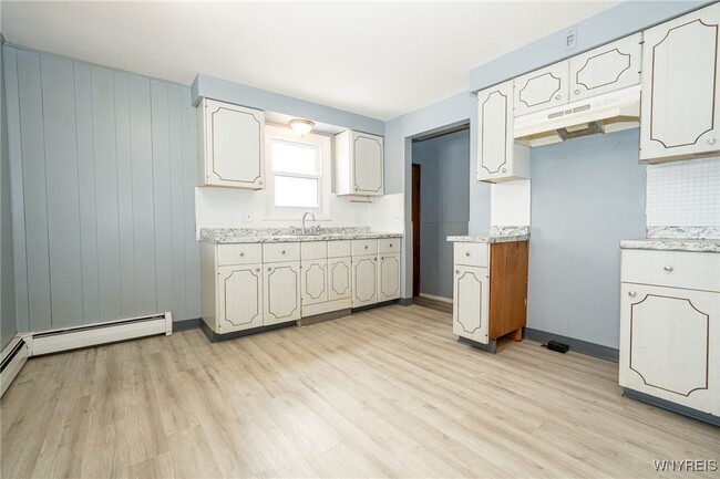 Building Photo - 24 Honduras Ln