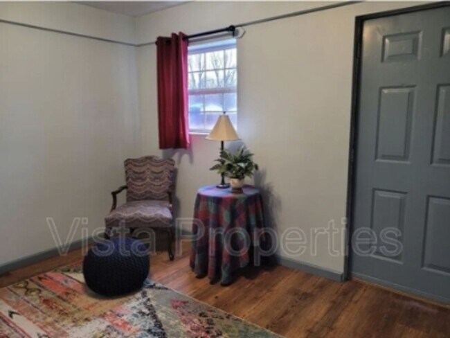 Building Photo - 40216