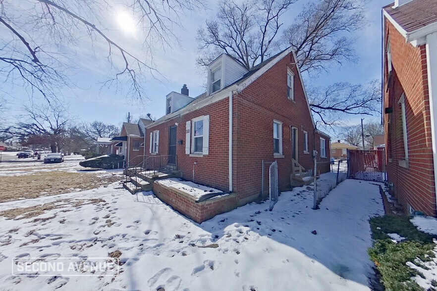 Building Photo - 4772 Jefferson St