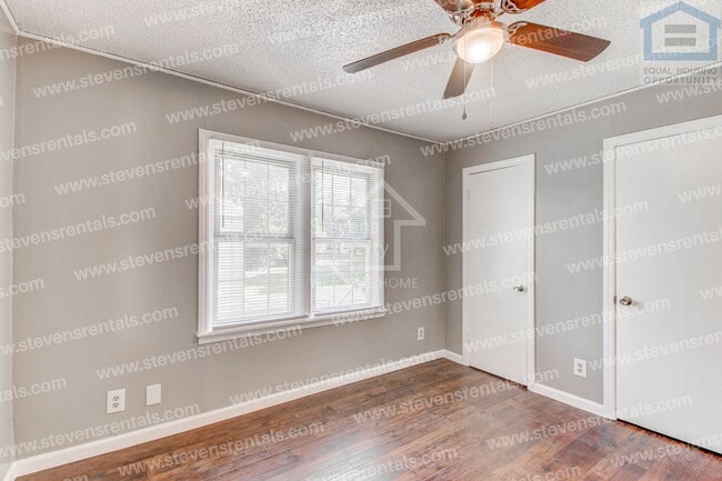 Building Photo - 1806 NW Lincoln Ave