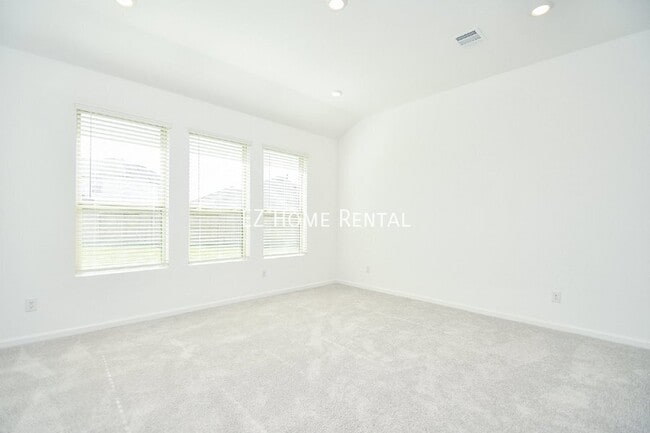 Building Photo - 5624 Forest Cove Drive