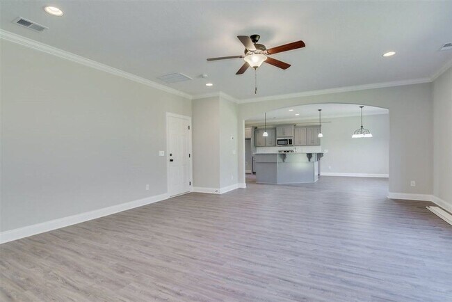 Building Photo - 302 Huntley Loop
