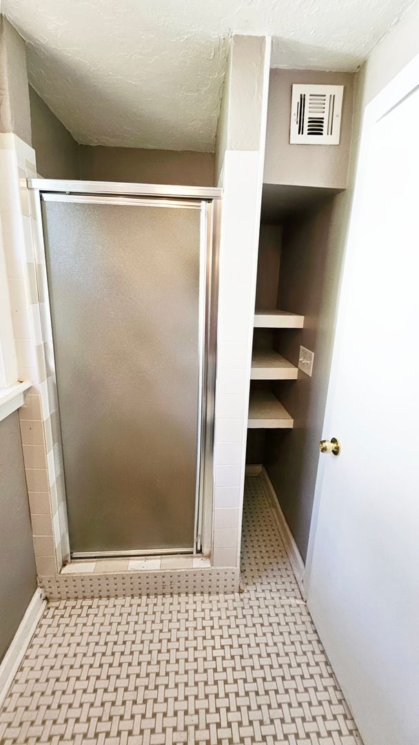 Building Photo - 3 Bed/2 Bath Paseo District Neighbor