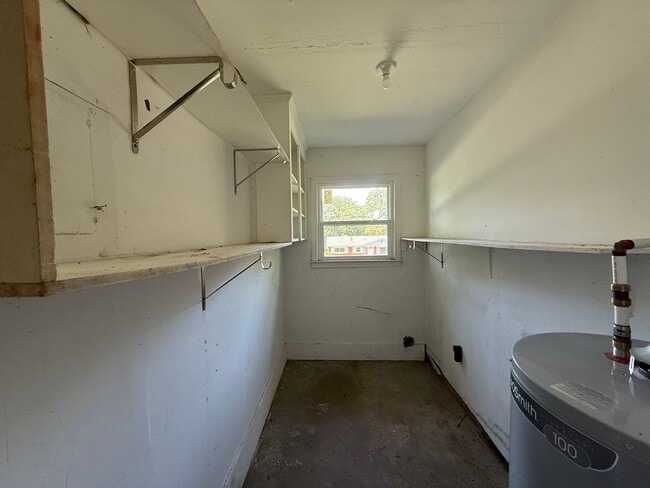 Building Photo - 3715 Fieldcrest Rd