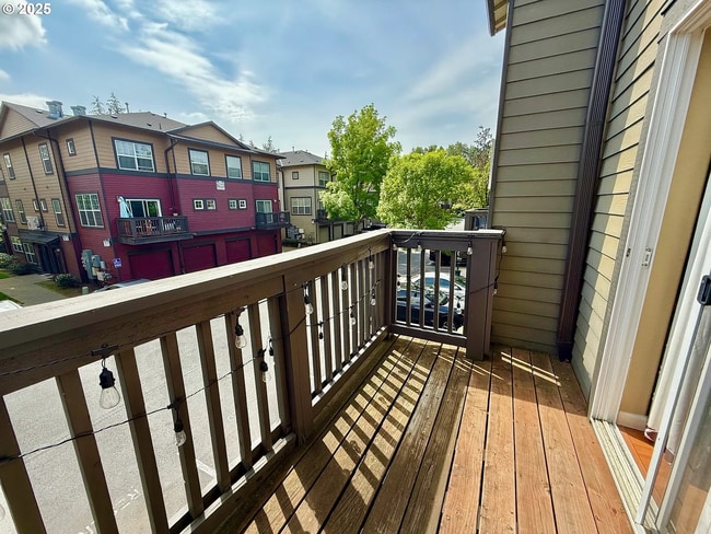 Building Photo - Spacious 2BD/2.5BA Townhome in the Heart o...