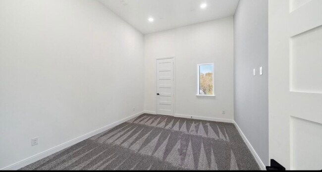 Building Photo - 75 Wick Willow Rd