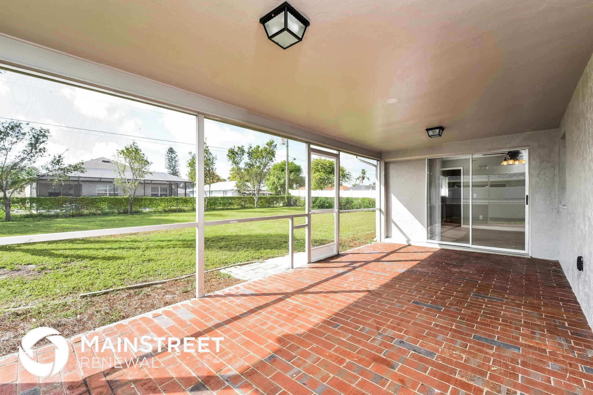 Building Photo - 1122 SE 17th St