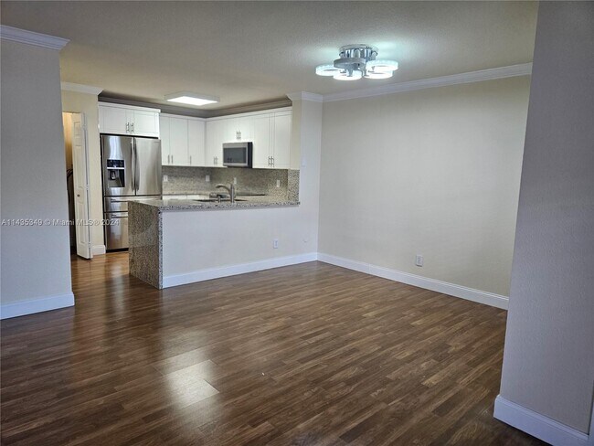 Building Photo - 12611 SW 54th Ct