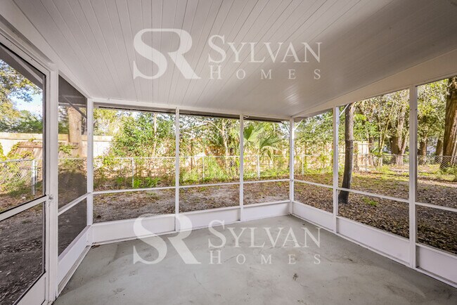 Building Photo - Prepare to be impressed by this 3 bedroom,...