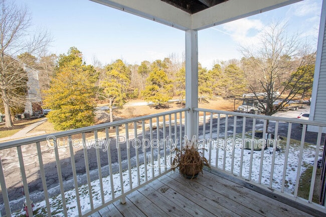 Building Photo - 67 Eldon Way