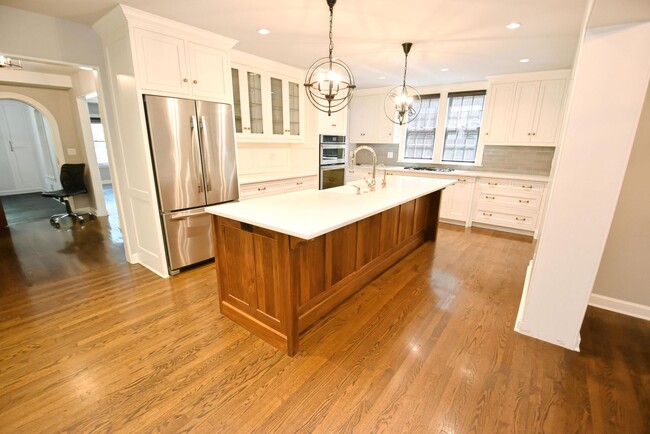 Building Photo - Notre Dame Alumni Owned Home For Lease