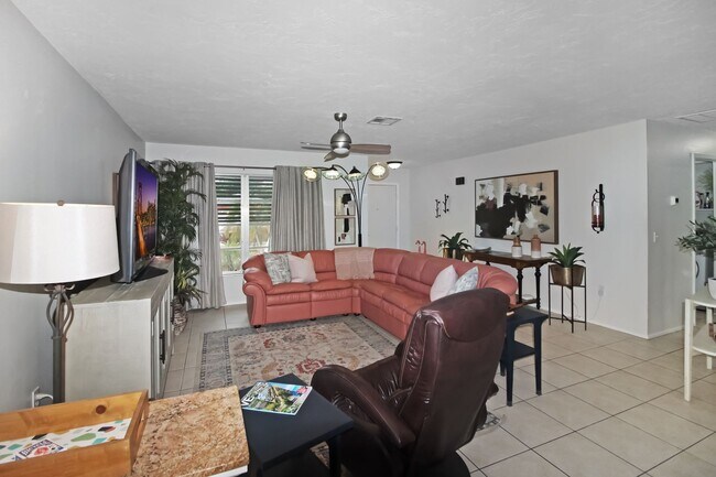 Building Photo - Venice East Annual House for Rent