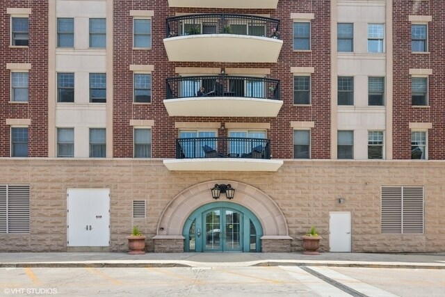 Building Photo - 44 N Vail Ave