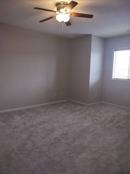 Building Photo - 331 Scio Village Ct