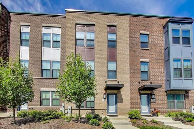 Primary Photo - 312 S Elm St