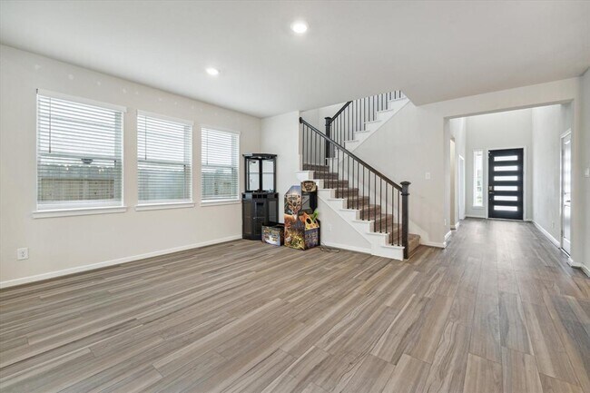 Building Photo - 9219 Edgeberry Dr