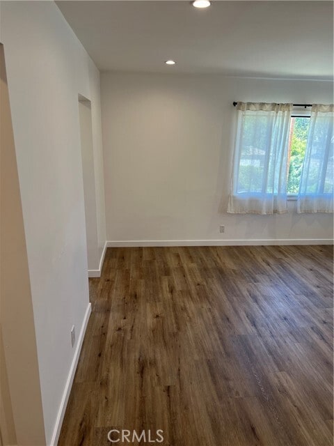 Building Photo - 12660 Oxnard St