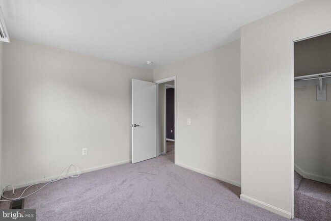 Building Photo - 3811 Ernst Dr