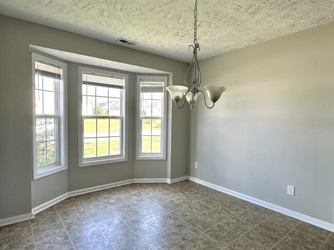 Building Photo - 2352 Saltwood Rd