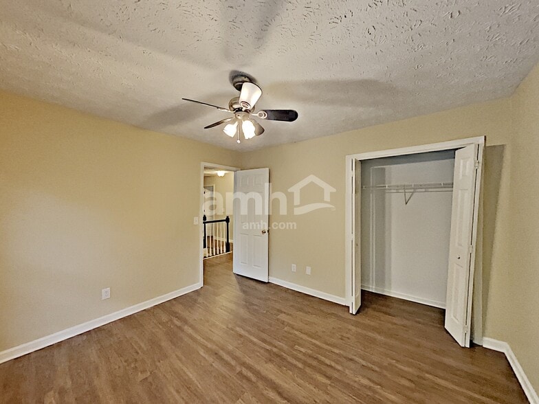 Building Photo - 375 Saybrook Crossing