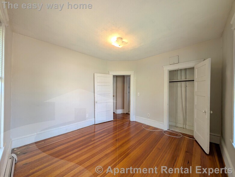 Building Photo - 49 Conwell Ave