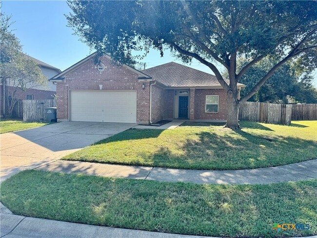 Primary Photo - 106 Pin Oak Ct