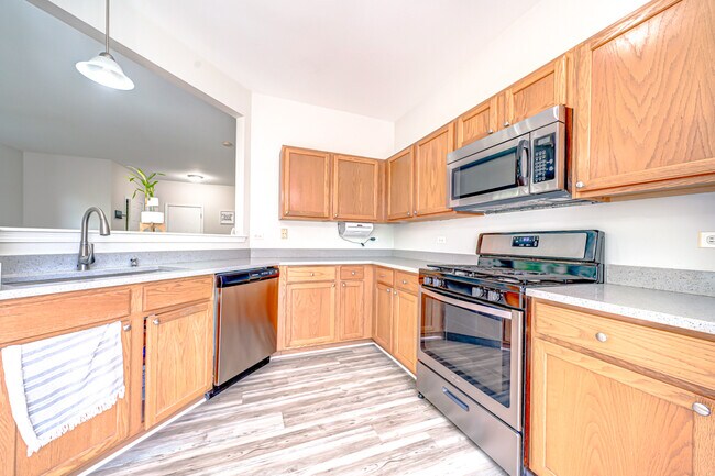 Building Photo - 1471 Doolittle Ln