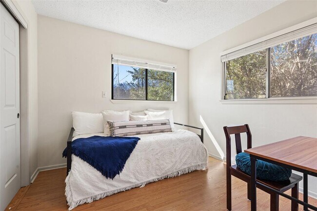 Building Photo - 2105 Columbia Cove