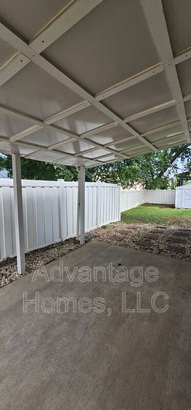 Building Photo - 9926 W 88th Terrace