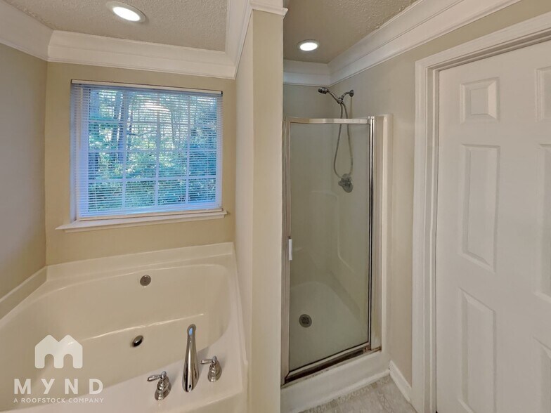 Building Photo - 15247 Leslie Brooke Rd