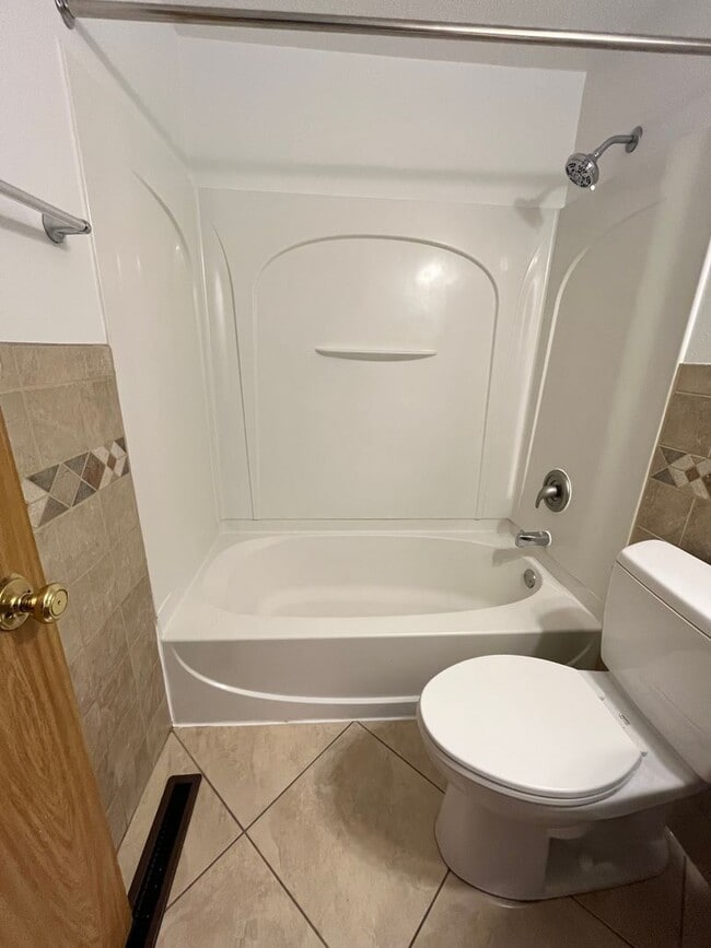 Building Photo - 2 Bed/1 Bath Ranch Home For Rent!