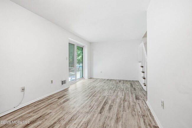 Building Photo - 802 Alpine Trail