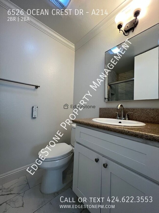 Building Photo - 6526 Ocean Crest Dr