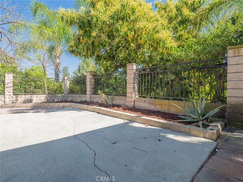 Building Photo - 20672 Buckland Dr