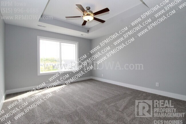 Building Photo - 5374 Destiny Dr