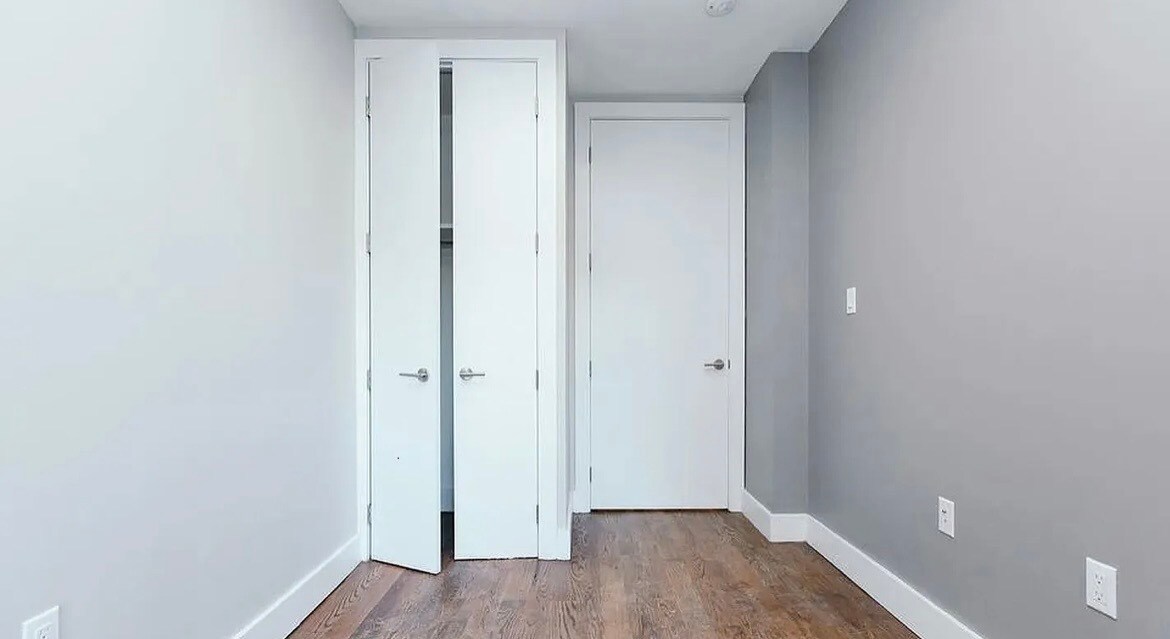 Building Photo - 294 Powers St