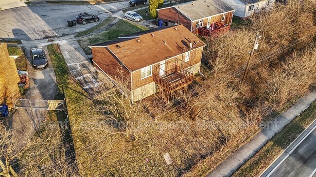 Building Photo - 608 McCurdy Ct