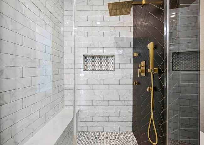 Building Photo - 217 Pheasant St