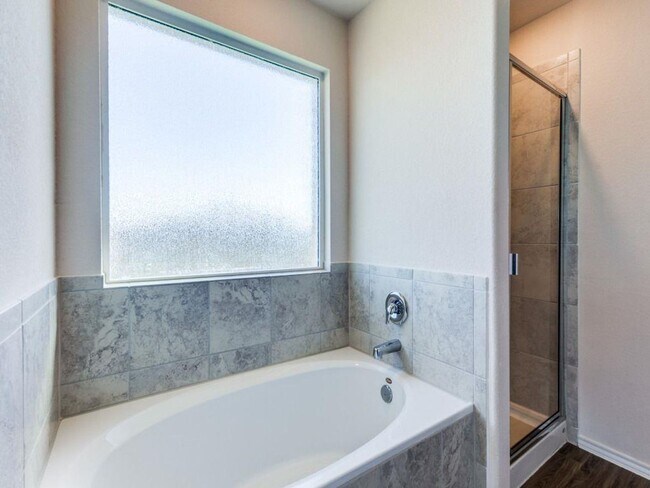 Building Photo - 114 Isaac Millsaps Trl